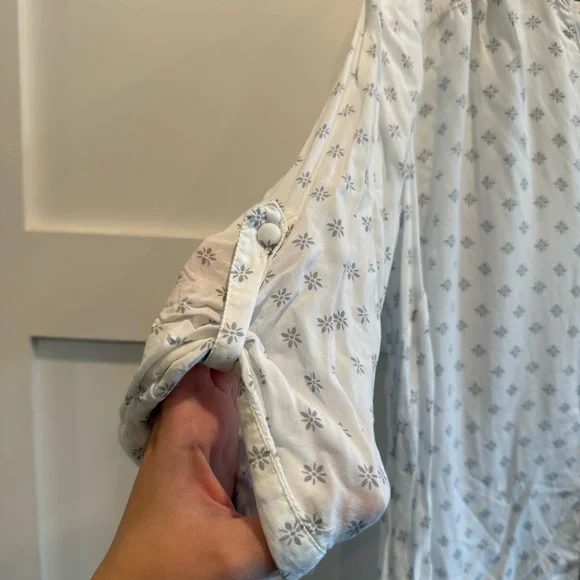 Torrid White Patterned Blouse - Picture 3 of 7